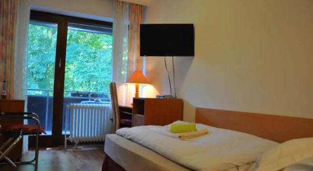 Номер Standard Waldpension Bielefeld