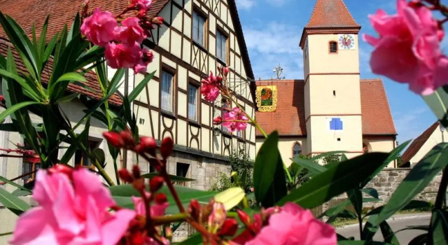 Landgasthof Zum Hirschen, Book Hotel Neusitz Frankenhöhe