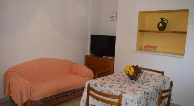 Apartmani Anđela i Mladen Debelić, Prenota Appartamento Hotel a Isole Quarnerine con parcheggio, Parcheggio