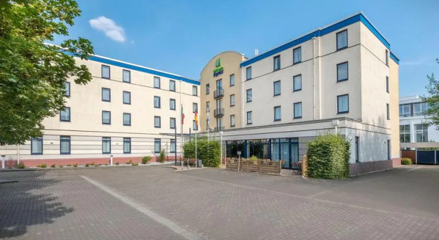 Кровать в общем номере Holiday Inn Express Dortmund by IHG