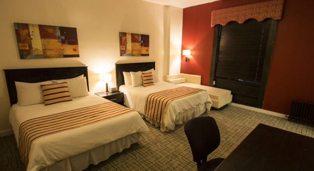 Royal Park Hotel & Hostel