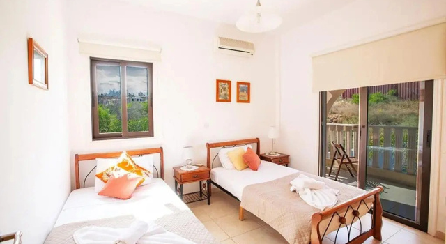 Villa Kanthos - Beautiful 4 Bedroom Protaras Villa with Pool - Close to the Beach