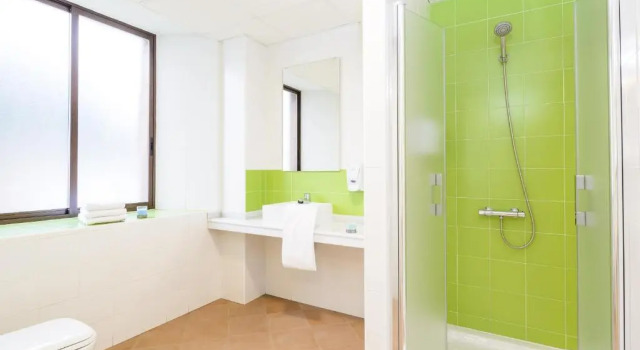 Кровать в общем номере (женский номер) Benarrabá Hostel