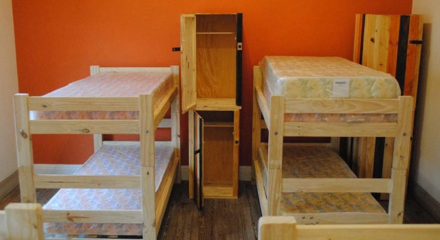 Kundera Hostel, Забронировать Хостел Хостелы Росарио, рядом с Rosario Central Athletic Club, Хостел