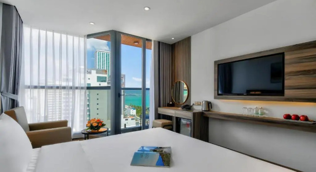 Номер Deluxe с частичным видом на океан Maris Hotel Nha Trang