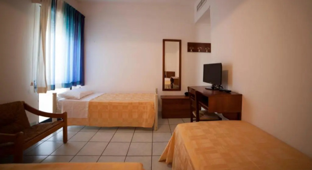 Четырёхместный номер Standard Hotel Nettuno