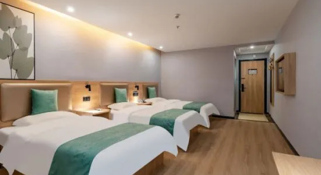Трёхместный номер Standard Pod Inn Xi'an Xiaozhai Giant Wild Goose Pagoda