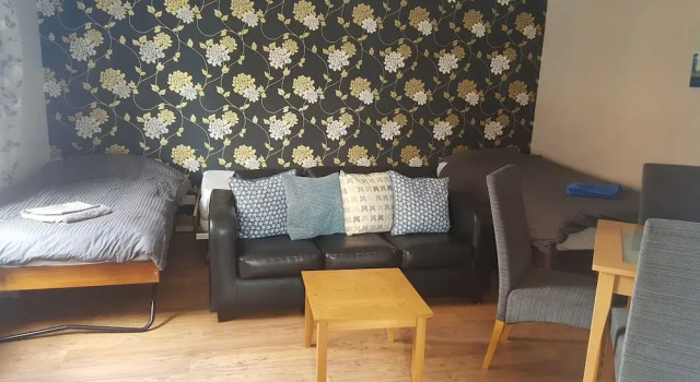 Dragon - Garnet Apartment 2 Bedroom Home, Забронировать Апартаменты/квартира Апартаменты Глазго, рядом с Whyte &amp; Mackay, Апартаменты/квартира