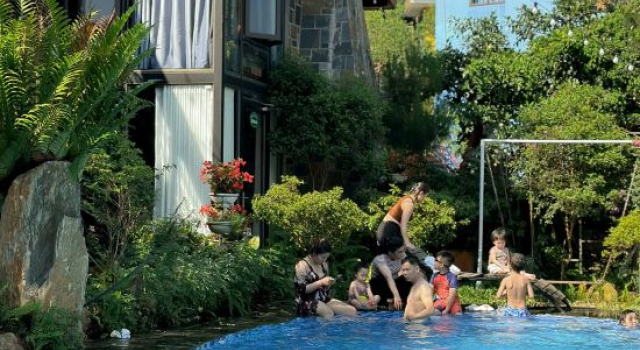 Bách Xanh House, Prenota Appartamento Hotel a Vinh Phuc con piscina, Piscina
