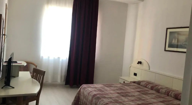 Alpi Del Mare, Boek Hotel Hotels in Mondole Ski met parkeren, Parkeren