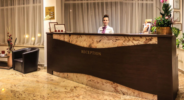Hotel Nevis Wellness & SPA, Varaa Lomakeskus Oradea 