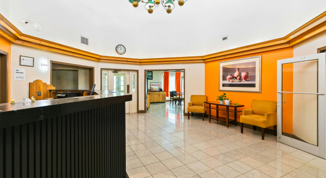 Howard Johnson by Wyndham Hattiesburg, Забронировать Отель СПА-отели Хаттисберг, рядом с Lake Terrace Convention Center, SPA-услуги