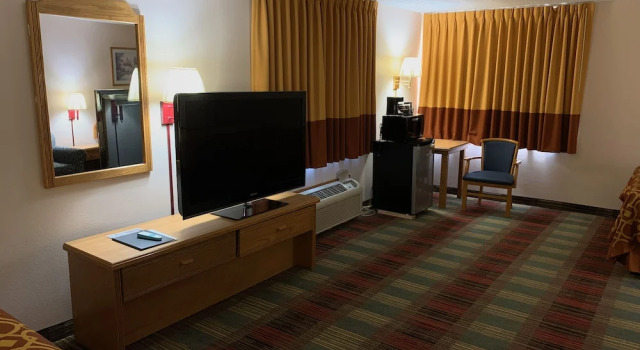 Трёхместный номер Deluxe Budgetinn & Suites