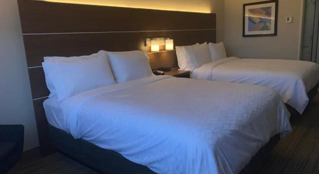 Четырёхместный номер Standard Holiday Inn Express & Suites Mountain View Silicon Valley by IHG