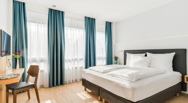 Camera Standard Hotel-Etage Apfelrot