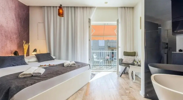 Luxury rooms Zadar old town, Забронировать Отель Отели Задар 3 звезды, рядом с Old Port of Foša, 3*