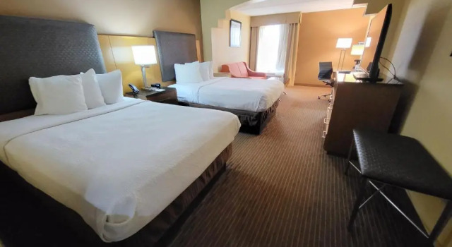 Четырёхместный люкс Wingate by Wyndham Greensboro-Coliseum