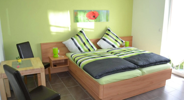 Weingut Mathy-Schanz, Book Hotel Monzel Rhineland-Palatinate