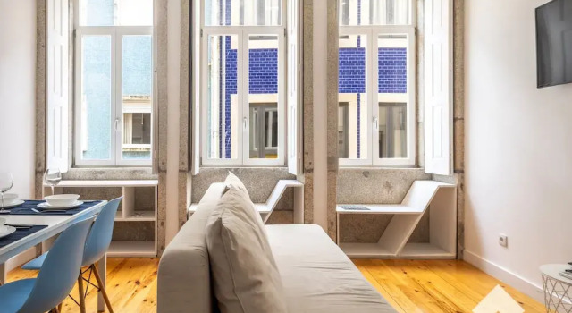 Mitch1 · Spacious Duplex in Porto's Downtown A/C