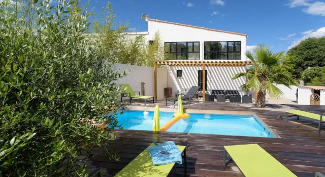 Vilă Villa Holidays