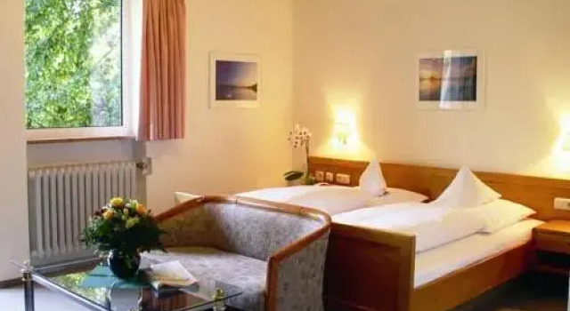 Irmgard Kneipp & Thermal, Rezerwuj Hotel Hotele w Apfeltrang z basenem, Basen