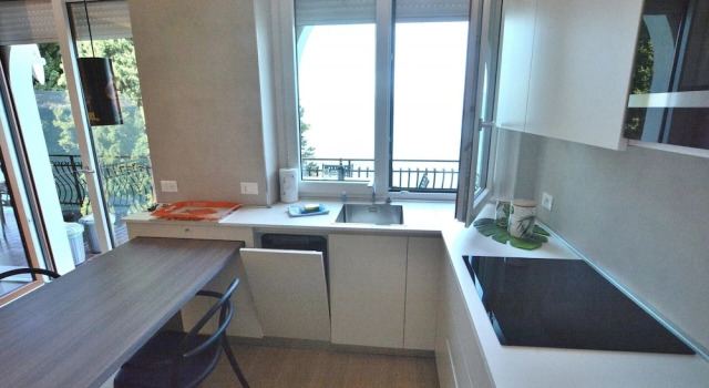 Апартаменты Leonardo Walsh Apartment With Lake View