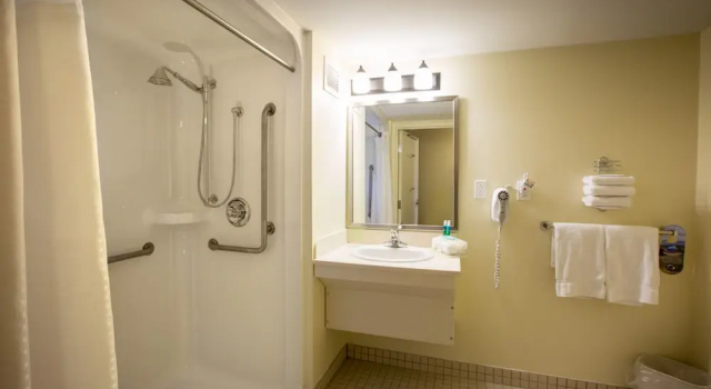 Двухместный номер Standard Holiday Inn Express Stellarton-New Glasgow by IHG