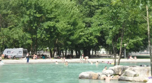 Camping Le Colombier, Rezervovat Kemp Vions Rhône-Alps