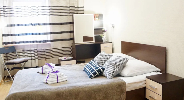 Like guest house, Забронировать Отель Отели Санкт-Петербурга с парковкой, рядом с Станция метро «Сенная Площадь», Парковка