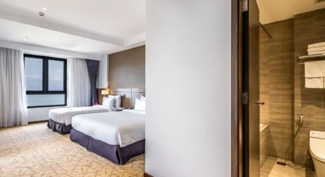 Трёхместный семейный люкс с видом на океан The Cap Hotel