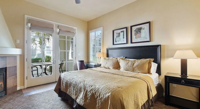 Deluxe King Casita 1 Bedroom Condo by RedAwning