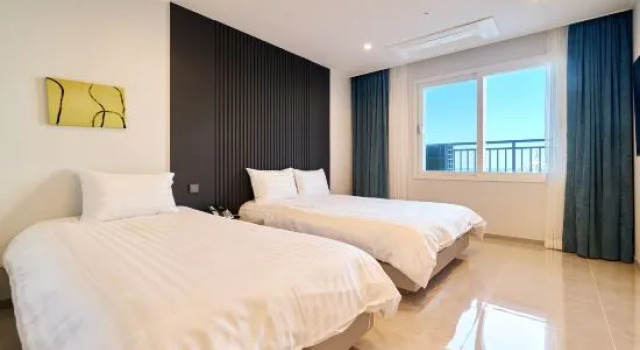 Двухместный полулюкс с балконом Hotel Withus Jeongdongjin