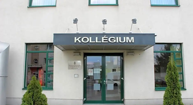 Famulus Kollégium