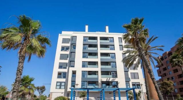 Gran vivienda de lujo frente al mar, Забронировать Апартаменты/квартира Отели Малаги с бассейном, рядом с Здание Табакалера, Бассейн