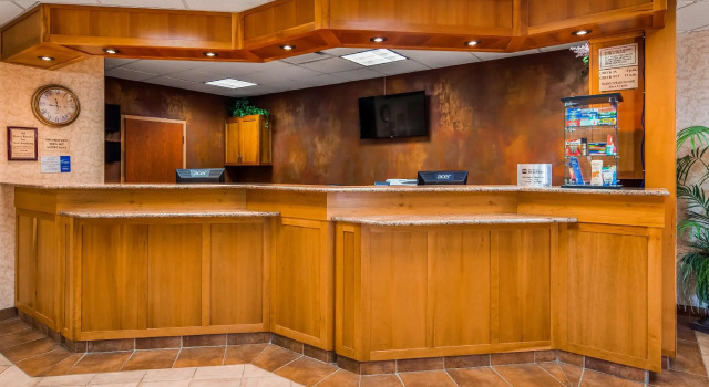 Двухместный номер Standard Days Inn by Wyndham Swift Current