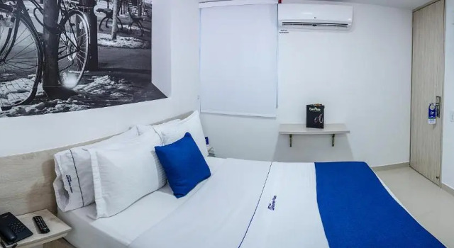 Двухместный номер Hotel Laureles Plaza