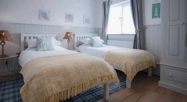 The Old Spa - 2 Bedroom Cottage - Pleasant Valley, Book Ferieresort Wiseman's Bridge Glamorgan