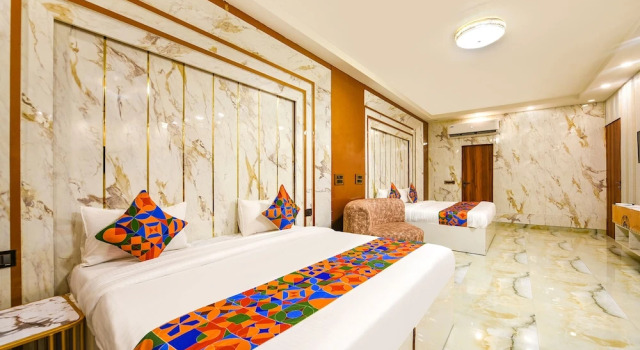 Номер Premium Fabhotel Royal'S Paradise