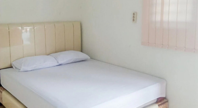 Cahaya Kost VIP by RedDoorz, Book Hotel Medan Sumatra