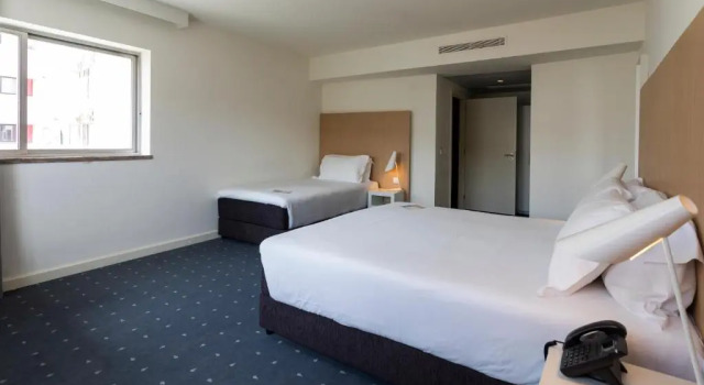 Трёхместный номер Standard Stay Hotel Coimbra Centro