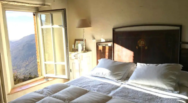 Il Podere di Metato Restored Tuscan Farmhouse With Pool With Views of Hills and Sea, Prenota Hotel Camaiore 