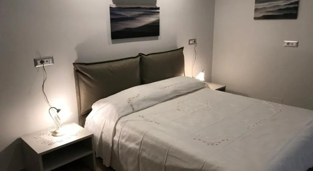 Casa Soave B&B, Book Bed and Breakfast Hoteller i Alba med parkering, Parkering