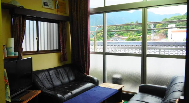 Кровать в общем номере (мужской номер) Sudomari Minshuku Friend - Hostel