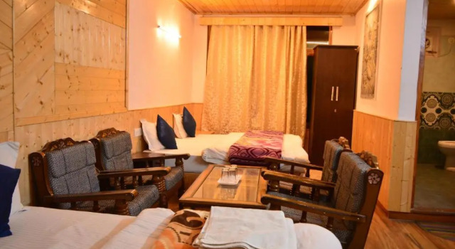 Люкс Deluxe Hotel Neelgiri - Manali Diaries