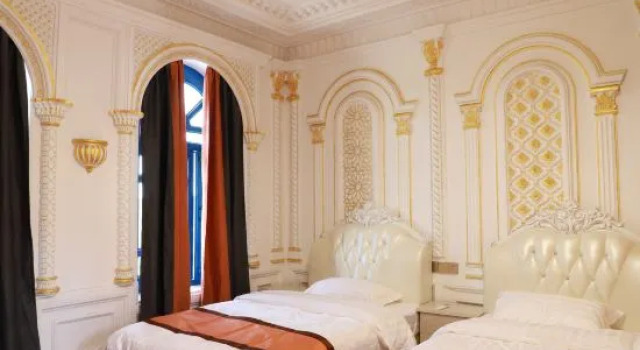 Кровать в общем номере Kashgar Park Feng Homestay
