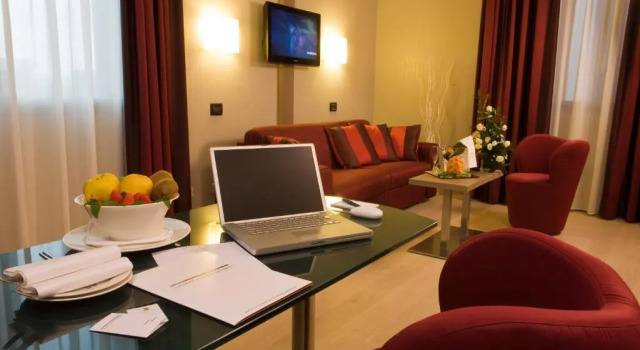 Полулюкс Hotel Cosmopolitan Bologna