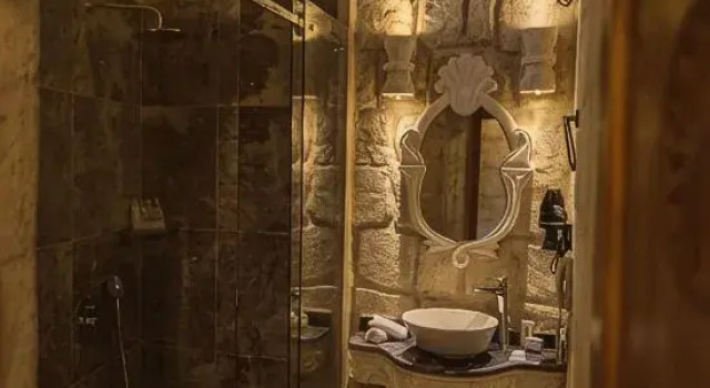 Люкс с красивым видом из окна Solo Cave Suites