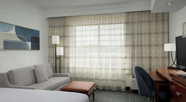 Двухместный номер Standard Courtyard by Marriott Salisbury