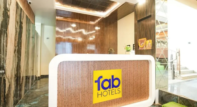 Royal Chandra Hotel, Забронировать Отель Отели штата Карнатаки 3 звезды, 3*