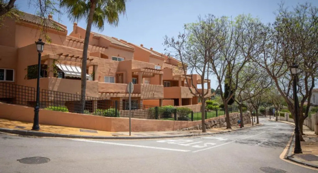 1 MARBELLA BEACH GoLF